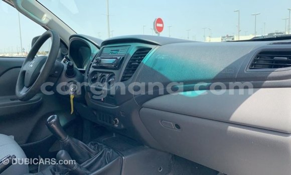 Sayi Imported Mitsubishi L200 White Mota in Import - Dubai a Ashanti Sayi Imported Mitsubishi L200 White Mota in Import - Dubai a Ashanti