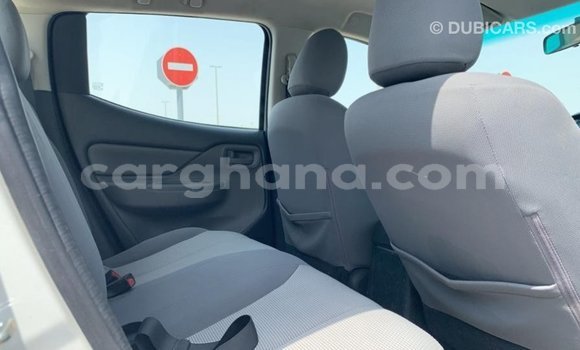 Sayi Imported Mitsubishi L200 White Mota in Import - Dubai a Ashanti Sayi Imported Mitsubishi L200 White Mota in Import - Dubai a Ashanti
