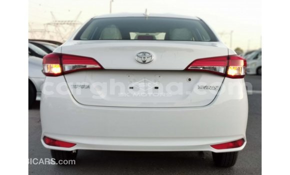 Sayi Imported Toyota Yaris White Mota in Import - Dubai a Ashanti Sayi Imported Toyota Yaris White Mota in Import - Dubai a Ashanti