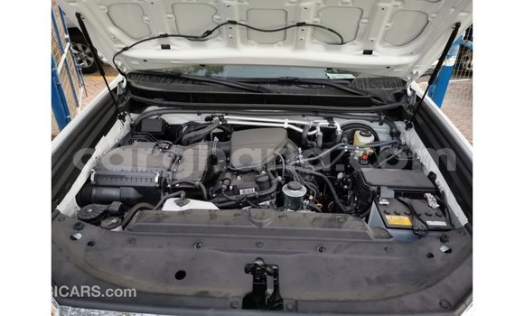 Ra Imported Toyota Prado funfun Ọkọ̀ in Import - Dubai ni Ashanti Ra Imported Toyota Prado funfun Ọkọ̀ in Import - Dubai ni Ashanti