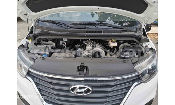 Buy Import Hyundai Accent White Car in Import - Dubai in Ashanti Buy Import Hyundai Accent White Car in Import - Dubai in Ashanti