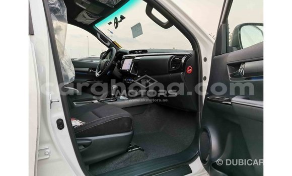 Buy Import Toyota Hilux White Car in Import - Dubai in Ashanti Buy Import Toyota Hilux White Car in Import - Dubai in Ashanti