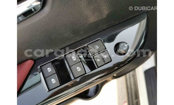 Ra Imported Toyota Hilux funfun Ọkọ̀ in Import - Dubai ni Ashanti Ra Imported Toyota Hilux funfun Ọkọ̀ in Import - Dubai ni Ashanti