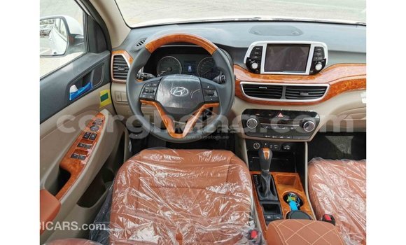 Buy Import Hyundai Tucson White Car in Import - Dubai in Ashanti Buy Import Hyundai Tucson White Car in Import - Dubai in Ashanti