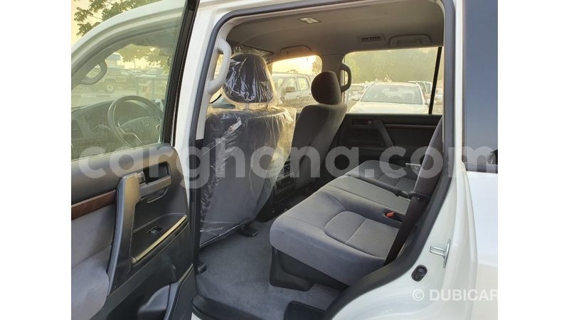 Big with watermark toyota land cruiser ashanti import dubai 29548