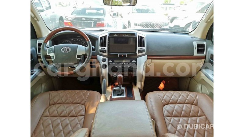 Big with watermark toyota land cruiser ashanti import dubai 29551