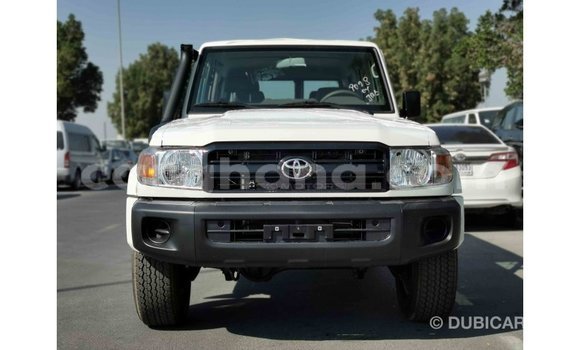 Buy Import Toyota Land Cruiser White Car in Import - Dubai in Ashanti Buy Import Toyota Land Cruiser White Car in Import - Dubai in Ashanti