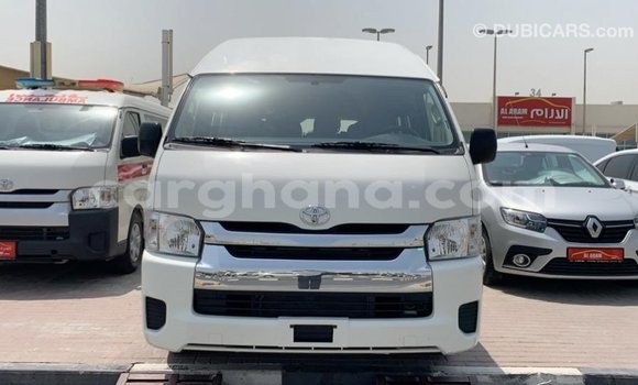 Ra Imported Toyota Hiace funfun Ọkọ̀ in Import - Dubai ni Ashanti Ra Imported Toyota Hiace funfun Ọkọ̀ in Import - Dubai ni Ashanti