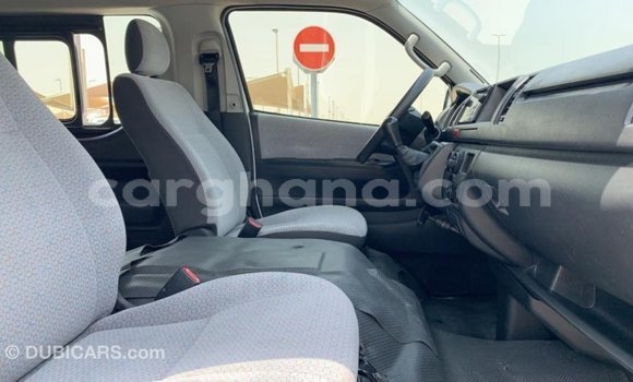 Ra Imported Toyota Hiace funfun Ọkọ̀ in Import - Dubai ni Ashanti Ra Imported Toyota Hiace funfun Ọkọ̀ in Import - Dubai ni Ashanti