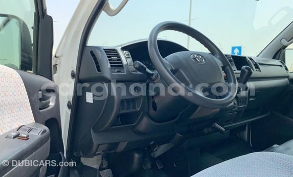 Ra Imported Toyota Hiace funfun Ọkọ̀ in Import - Dubai ni Ashanti Ra Imported Toyota Hiace funfun Ọkọ̀ in Import - Dubai ni Ashanti