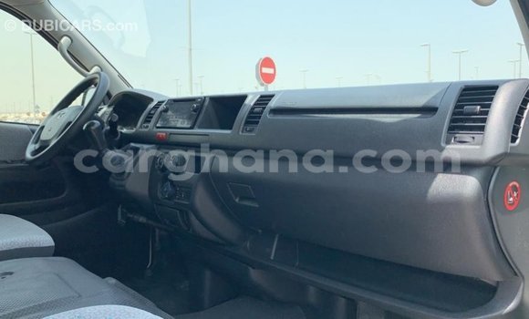 Ra Imported Toyota Hiace funfun Ọkọ̀ in Import - Dubai ni Ashanti Ra Imported Toyota Hiace funfun Ọkọ̀ in Import - Dubai ni Ashanti