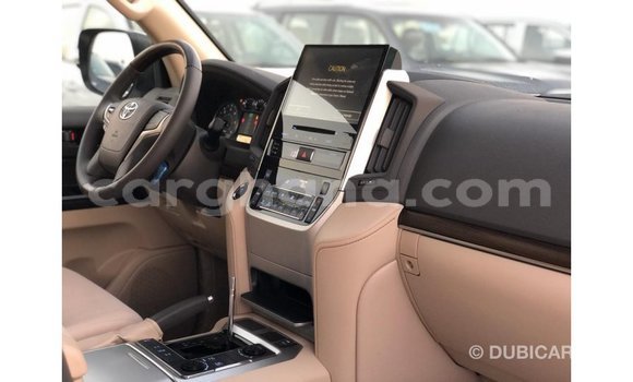 Ra Imported Toyota Land Cruiser funfun Ọkọ̀ in Import - Dubai ni Ashanti Ra Imported Toyota Land Cruiser funfun Ọkọ̀ in Import - Dubai ni Ashanti