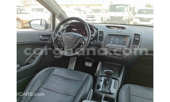 Sayi Imported Kia Cerato White Mota in Import - Dubai a Ashanti Sayi Imported Kia Cerato White Mota in Import - Dubai a Ashanti