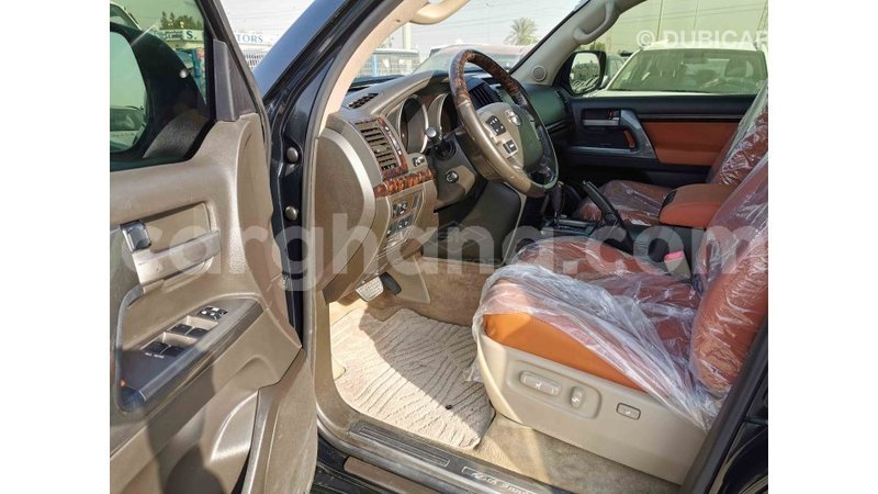 Big with watermark toyota land cruiser ashanti import dubai 29590