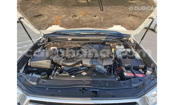 Ra Imported Toyota Land Cruiser funfun Ọkọ̀ in Import - Dubai ni Ashanti Ra Imported Toyota Land Cruiser funfun Ọkọ̀ in Import - Dubai ni Ashanti