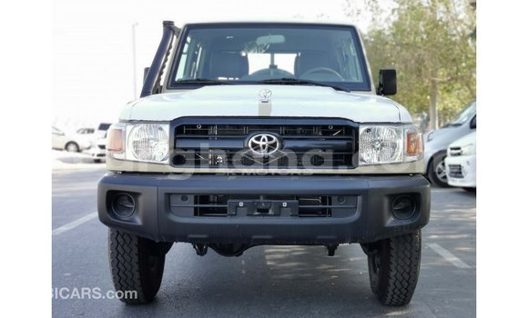 Sayi Imported Toyota Land Cruiser M Mota in Import - Dubai a Ashanti Sayi Imported Toyota Land Cruiser M Mota in Import - Dubai a Ashanti