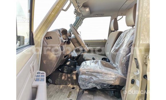 Sayi Imported Toyota Land Cruiser M Mota in Import - Dubai a Ashanti Sayi Imported Toyota Land Cruiser M Mota in Import - Dubai a Ashanti