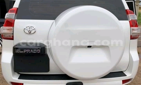 Sayi Na hannu Toyota Prado White Mota in Accra a Greater Accra Sayi Na hannu Toyota Prado White Mota in Accra a Greater Accra