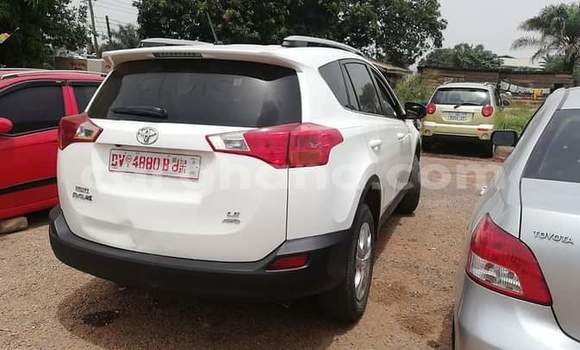 Buy Used Toyota RAV4 White Car in Sekondi in Western