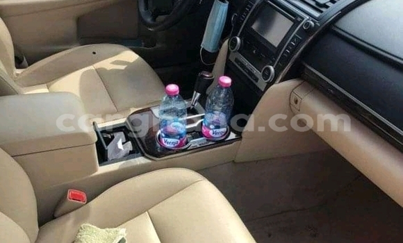 Ra Àlòkù Toyota Camry Red Ọkọ̀ in Accra ni Greater Accra Ra Àlòkù Toyota Camry Red Ọkọ̀ in Accra ni Greater Accra