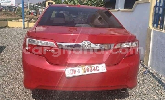 Ra Àlòkù Toyota Camry Red Ọkọ̀ in Accra ni Greater Accra Ra Àlòkù Toyota Camry Red Ọkọ̀ in Accra ni Greater Accra