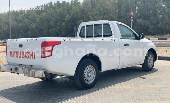 Sayi Imported Mitsubishi L200 White Mota in Import - Dubai a Ashanti Sayi Imported Mitsubishi L200 White Mota in Import - Dubai a Ashanti