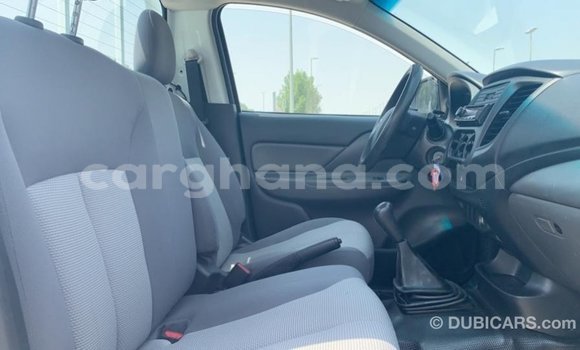 Sayi Imported Mitsubishi L200 White Mota in Import - Dubai a Ashanti Sayi Imported Mitsubishi L200 White Mota in Import - Dubai a Ashanti