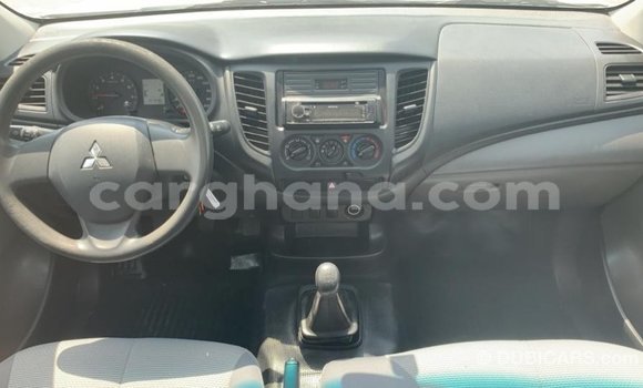 Sayi Imported Mitsubishi L200 White Mota in Import - Dubai a Ashanti Sayi Imported Mitsubishi L200 White Mota in Import - Dubai a Ashanti