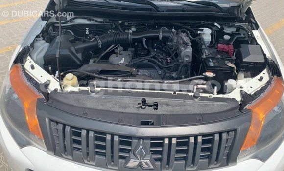Sayi Imported Mitsubishi L200 White Mota in Import - Dubai a Ashanti Sayi Imported Mitsubishi L200 White Mota in Import - Dubai a Ashanti