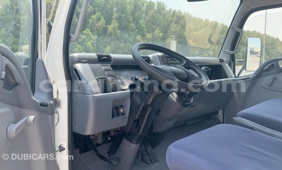 Ra Imported Mitsubishi i funfun Ọkọ̀ in Import - Dubai ni Ashanti Ra Imported Mitsubishi i funfun Ọkọ̀ in Import - Dubai ni Ashanti