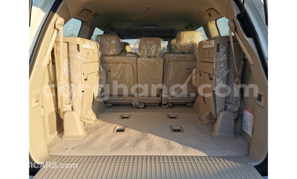 Ra Imported Toyota Land Cruiser funfun Ọkọ̀ in Import - Dubai ni Ashanti Ra Imported Toyota Land Cruiser funfun Ọkọ̀ in Import - Dubai ni Ashanti