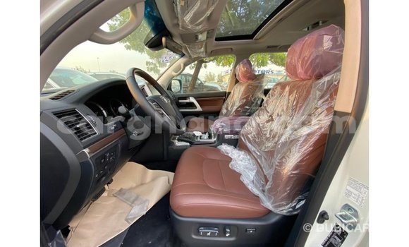 Buy Import Toyota Land Cruiser White Car in Import - Dubai in Ashanti Buy Import Toyota Land Cruiser White Car in Import - Dubai in Ashanti