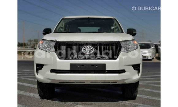 Sayi Imported Toyota Prado White Mota in Import - Dubai a Ashanti Sayi Imported Toyota Prado White Mota in Import - Dubai a Ashanti