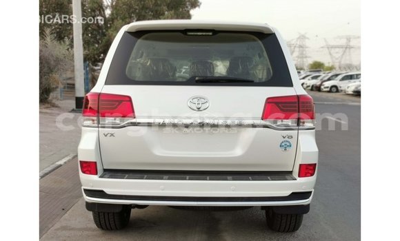 Buy Import Toyota Land Cruiser White Car in Import - Dubai in Ashanti Buy Import Toyota Land Cruiser White Car in Import - Dubai in Ashanti