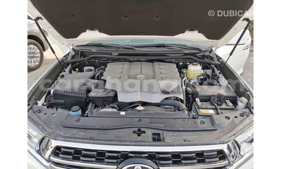 Ra Imported Toyota Land Cruiser funfun Ọkọ̀ in Import - Dubai ni Ashanti Ra Imported Toyota Land Cruiser funfun Ọkọ̀ in Import - Dubai ni Ashanti