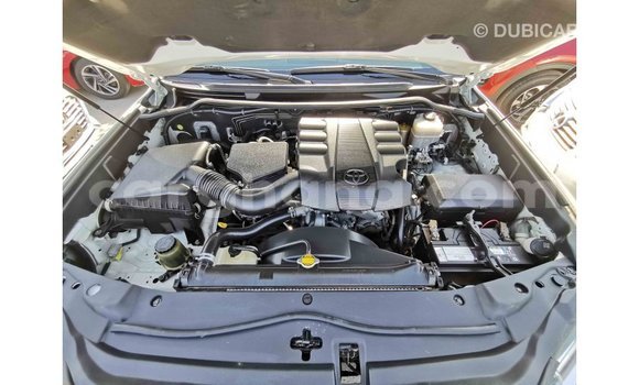 Sayi Imported Toyota Land Cruiser White Mota in Import - Dubai a Ashanti Sayi Imported Toyota Land Cruiser White Mota in Import - Dubai a Ashanti