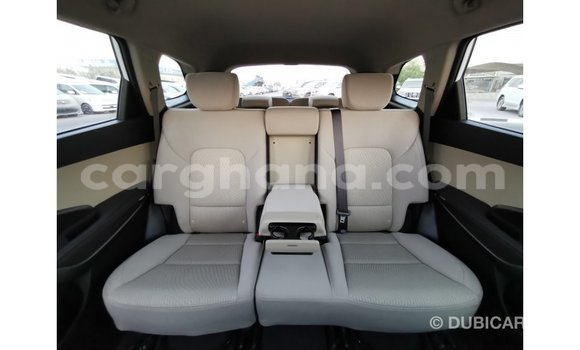 Sayi Imported Hyundai Santa Fe White Mota in Import - Dubai a Ashanti Sayi Imported Hyundai Santa Fe White Mota in Import - Dubai a Ashanti