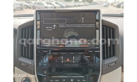Buy Import Toyota Land Cruiser White Car in Import - Dubai in Ashanti Buy Import Toyota Land Cruiser White Car in Import - Dubai in Ashanti