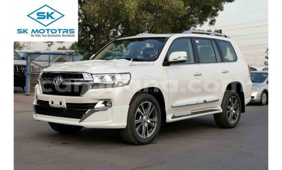 Sayi Imported Toyota Land Cruiser White Mota in Import - Dubai a Ashanti Sayi Imported Toyota Land Cruiser White Mota in Import - Dubai a Ashanti