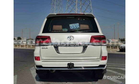 Ra Imported Toyota Land Cruiser funfun Ọkọ̀ in Import - Dubai ni Ashanti Ra Imported Toyota Land Cruiser funfun Ọkọ̀ in Import - Dubai ni Ashanti