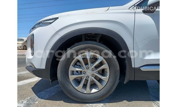 Sayi Imported Hyundai Santa Fe White Mota in Import - Dubai a Ashanti Sayi Imported Hyundai Santa Fe White Mota in Import - Dubai a Ashanti