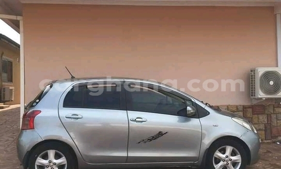 Ra Àlòkù Toyota Vitz Miiran Ọkọ̀ in Accra ni Greater Accra Ra Àlòkù Toyota Vitz Miiran Ọkọ̀ in Accra ni Greater Accra