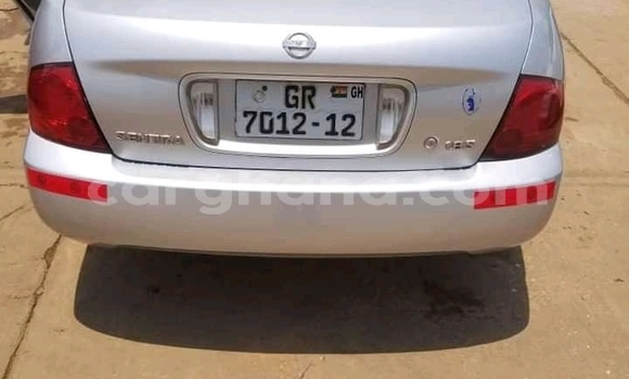 Ra Àlòkù Nissan Sentra funfun Ọkọ̀ in Accra ni Greater Accra Ra Àlòkù Nissan Sentra funfun Ọkọ̀ in Accra ni Greater Accra