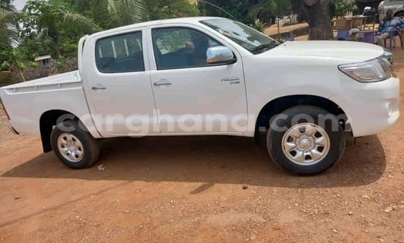 Buy Used Toyota Hilux White Car in Accra in Greater Accra