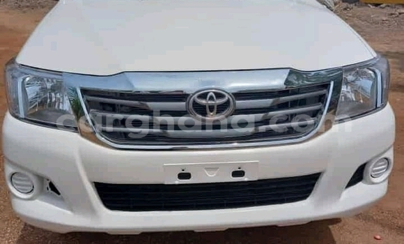 Buy Used Toyota Hilux White Car in Accra in Greater Accra Buy Used Toyota Hilux White Car in Accra in Greater Accra
