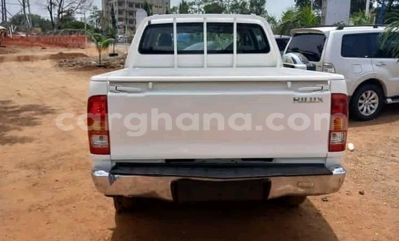 Buy Used Toyota Hilux White Car in Accra in Greater Accra Buy Used Toyota Hilux White Car in Accra in Greater Accra