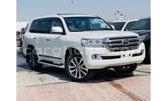 Buy Import Toyota Land Cruiser White Car in Import - Dubai in Ashanti Buy Import Toyota Land Cruiser White Car in Import - Dubai in Ashanti