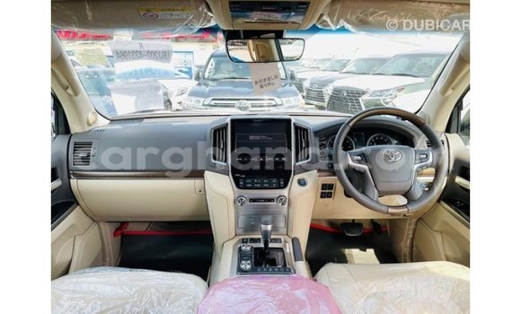 Buy Import Toyota Land Cruiser White Car in Import - Dubai in Ashanti Buy Import Toyota Land Cruiser White Car in Import - Dubai in Ashanti