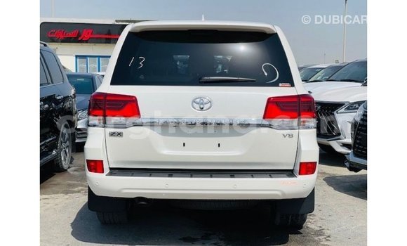 Buy Import Toyota Land Cruiser White Car in Import - Dubai in Ashanti Buy Import Toyota Land Cruiser White Car in Import - Dubai in Ashanti