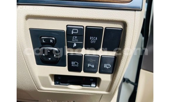 Buy Import Toyota Land Cruiser White Car in Import - Dubai in Ashanti Buy Import Toyota Land Cruiser White Car in Import - Dubai in Ashanti